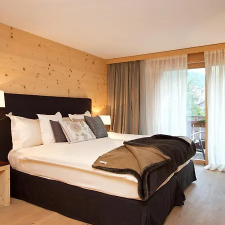 Hotel Matterhorn Boutique & 4*