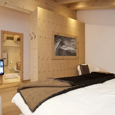 Hotel Matterhorn Boutique & 4*
