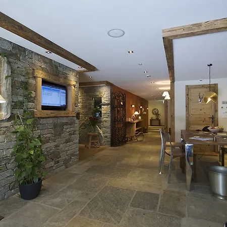 Ξενοδοχείο Matterhorn Boutique & 4*